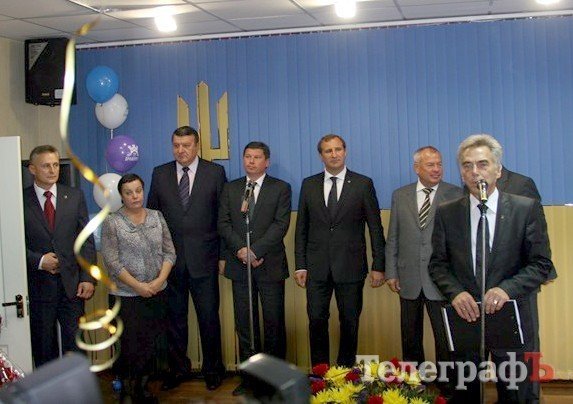 В Кременчуге поздравили ветеранов, которые проходят лечение в госпитале В Кременчуге поздравили ветеранов, которые проходят лечение в госпитале