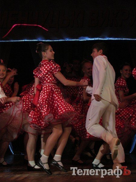 Гран-при Всеукраинского хореографического фестиваля «Кременчугские выкрутасы» получил коллектив дворца культуры «Кредмаш» - «Фурор» Гран-при Всеукраинского хореографического фестиваля «Кременчугские выкрутасы» получил коллектив дворца культуры «Кредмаш» - «Фурор»