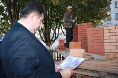 Губернатор и мэр посетили воспитательную колонию Губернатор и мэр посетили воспитательную колонию