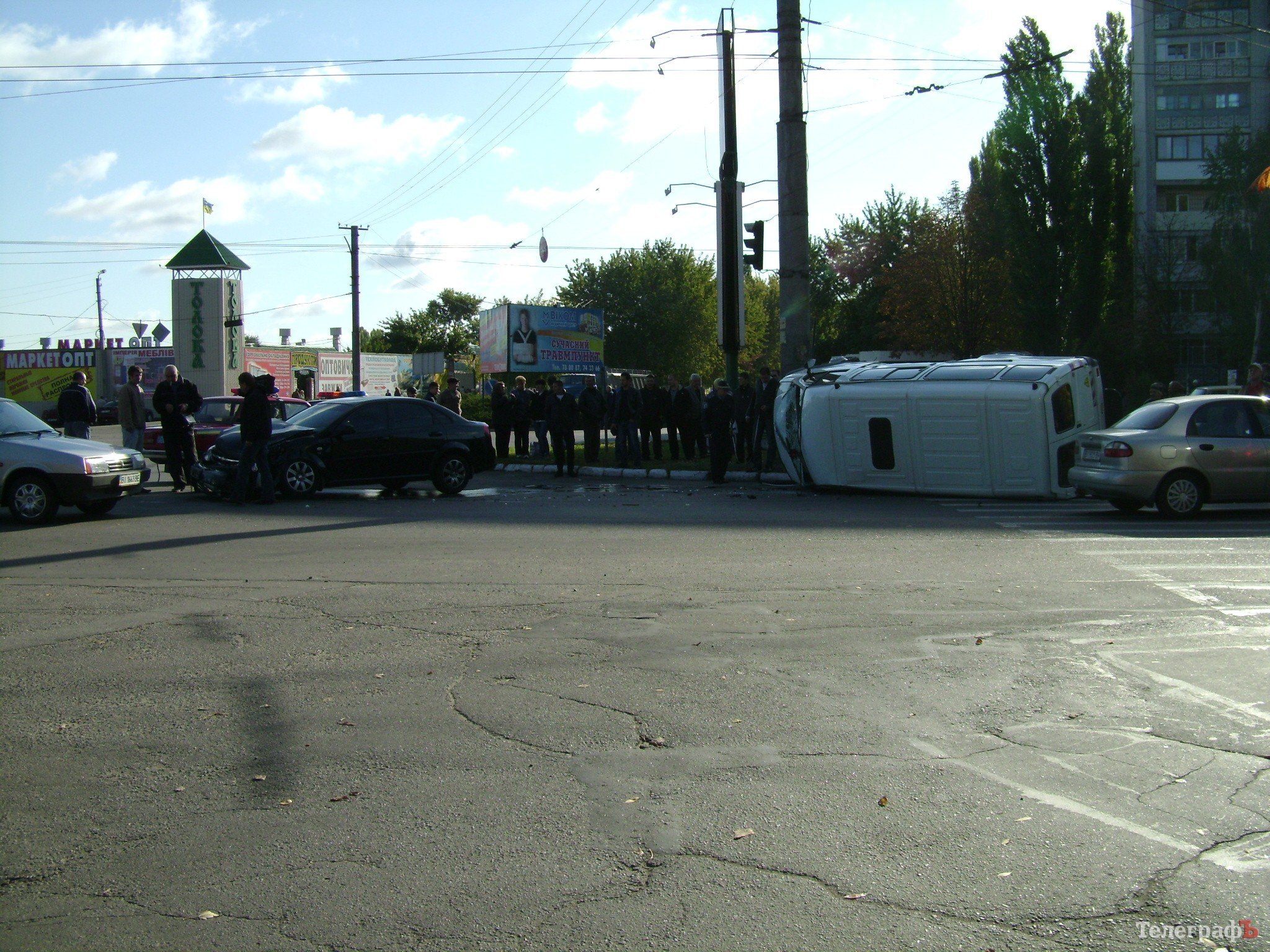 На Московской перевернулась пассажирская «ГАЗель»: пострадавших нет (ФОТО) На Московской перевернулась пассажирская «ГАЗель»: пострадавших нет (ФОТО)