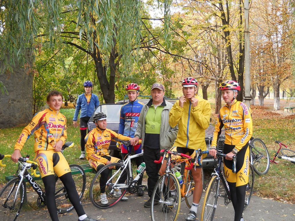 ВЕЛОСПОРТ. В парке Воинов-Интернационалистов прошла велогонка памяти Алексея Шустова. ВЕЛОСПОРТ. В парке Воинов-Интернационалистов прошла велогонка памяти Алексея Шустова.