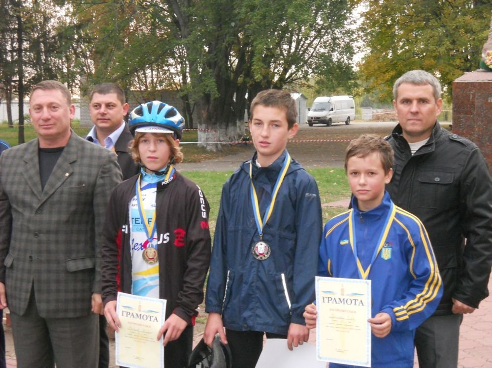 ВЕЛОСПОРТ. В парке Воинов-Интернационалистов прошла велогонка памяти Алексея Шустова. ВЕЛОСПОРТ. В парке Воинов-Интернационалистов прошла велогонка памяти Алексея Шустова.