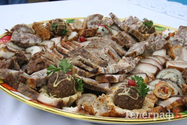 В Миргороде на Полтавщине отмечают праздник свиньи В Миргороде на Полтавщине отмечают праздник свиньи