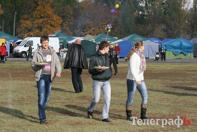 В Миргороде на Полтавщине отмечают праздник свиньи В Миргороде на Полтавщине отмечают праздник свиньи