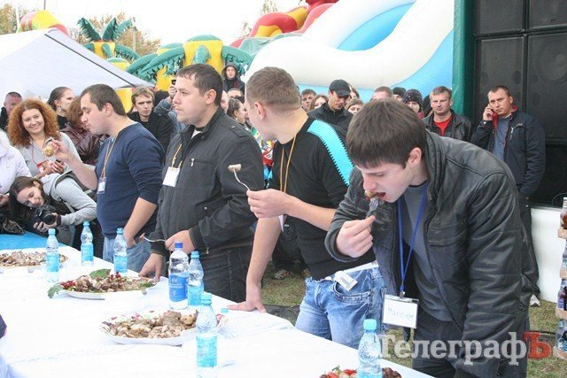 В Миргороде на Полтавщине отмечают праздник свиньи В Миргороде на Полтавщине отмечают праздник свиньи