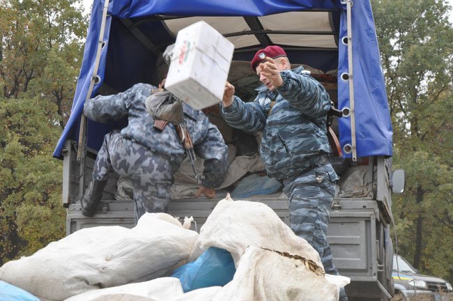 На Полтавщине милиция сожгла 17 млн грн (ФОТО) На Полтавщине милиция сожгла 17 млн грн (ФОТО)