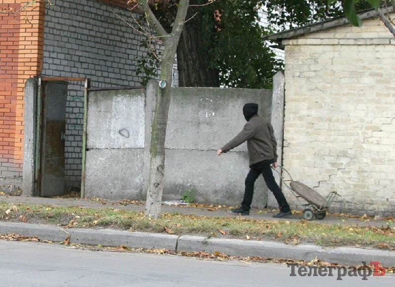 Як «Телеграф» люк на металобрухт здавав Як «Телеграф» люк на металобрухт здавав