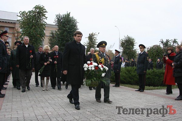 В Кременчуге состоялся митинг в честь освобождения Украины (фоторепортаж) В Кременчуге состоялся митинг в честь освобождения Украины (фоторепортаж)