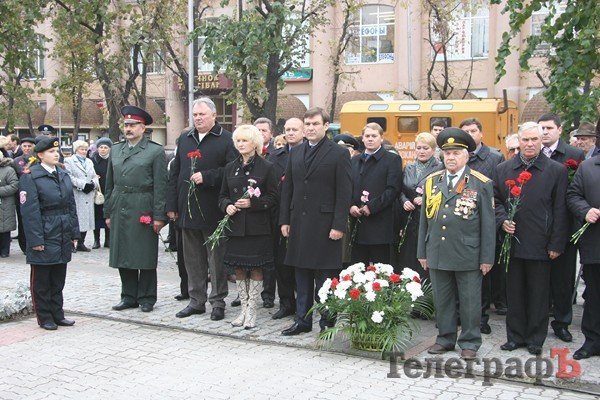 В Кременчуге состоялся митинг в честь освобождения Украины (фоторепортаж) В Кременчуге состоялся митинг в честь освобождения Украины (фоторепортаж)