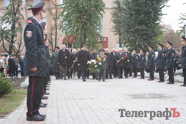 В Кременчуге состоялся митинг в честь освобождения Украины (фоторепортаж) В Кременчуге состоялся митинг в честь освобождения Украины (фоторепортаж)