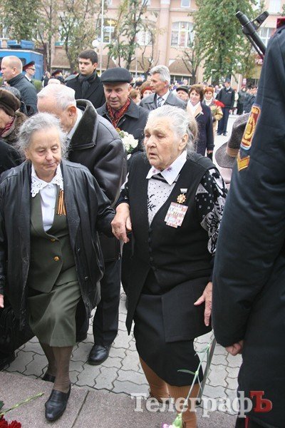 В Кременчуге состоялся митинг в честь освобождения Украины (фоторепортаж) В Кременчуге состоялся митинг в честь освобождения Украины (фоторепортаж)