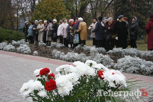 В Кременчуге состоялся митинг в честь освобождения Украины (фоторепортаж) В Кременчуге состоялся митинг в честь освобождения Украины (фоторепортаж)