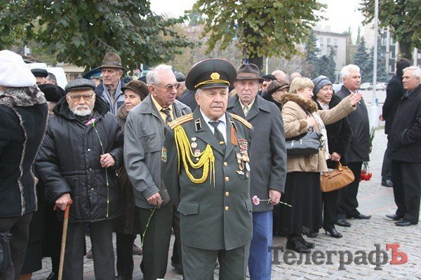 В Кременчуге состоялся митинг в честь освобождения Украины (фоторепортаж) В Кременчуге состоялся митинг в честь освобождения Украины (фоторепортаж)