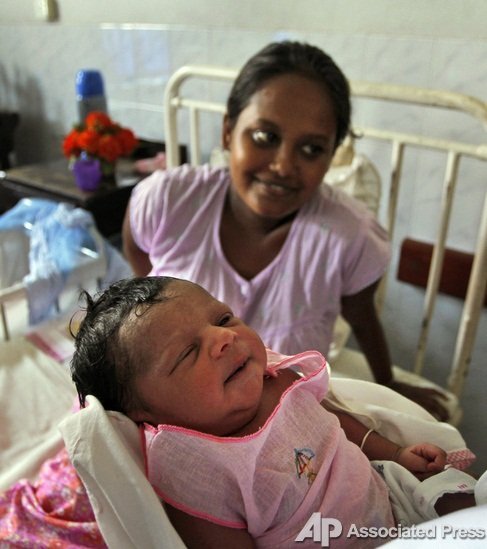 На Земле родился семимиллиардный житель. Но где? На Земле родился семимиллиардный житель. Но где?