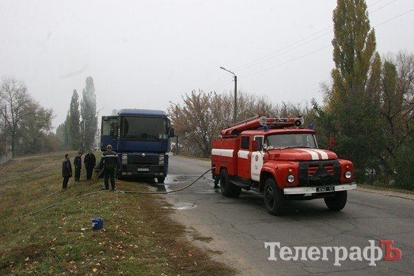 На Реевке загорелась фура (ФОТО) На Реевке загорелась фура (ФОТО)