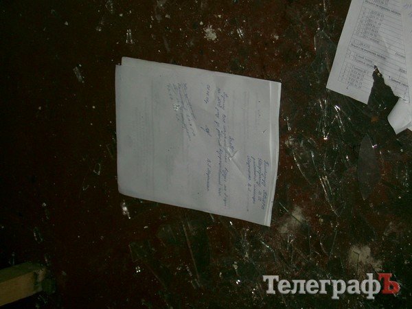 На Молодежном брошенное спасателями здание стало местом для детских игр (ФОТО) На Молодежном брошенное спасателями здание стало местом для детских игр (ФОТО)