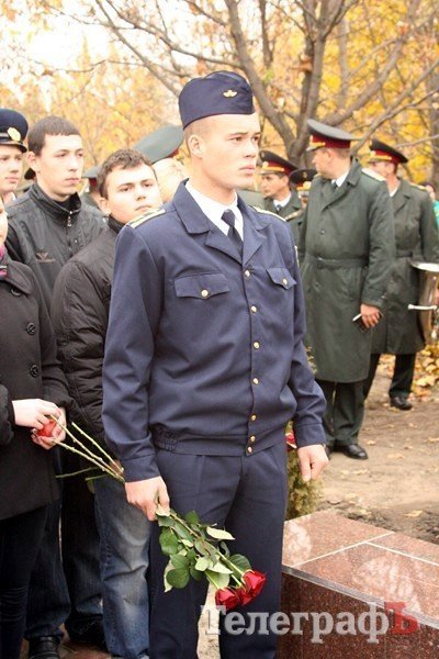 В Кременчуге торжественно открыли Аллею героев труда (ФОТО) В Кременчуге торжественно открыли Аллею героев труда (ФОТО)