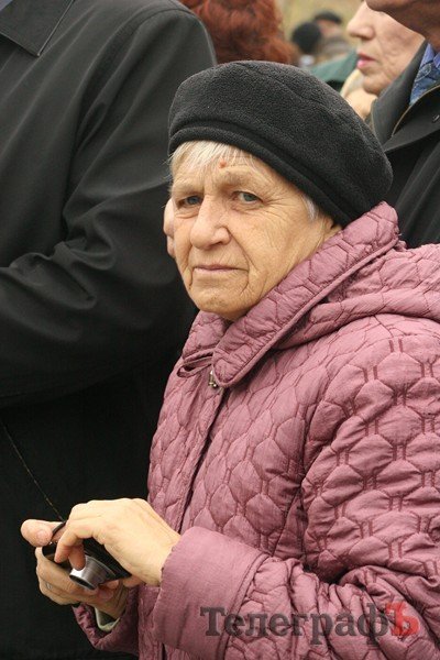 В Кременчуге торжественно открыли Аллею героев труда (ФОТО) В Кременчуге торжественно открыли Аллею героев труда (ФОТО)