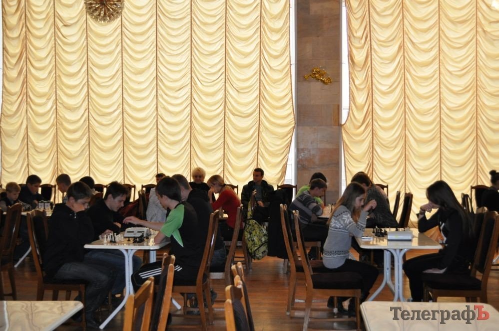 ШАХМАТЫ. Ученики лицея №30 выиграли чемпионат Кременчуга по шахматам среди школ. ШАХМАТЫ. Ученики лицея №30 выиграли чемпионат Кременчуга по шахматам среди школ.