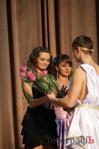 В Кременчуге выбрали королеву КрНУ (ФОТОРЕПОРТАЖ) В Кременчуге выбрали королеву КрНУ (ФОТОРЕПОРТАЖ)