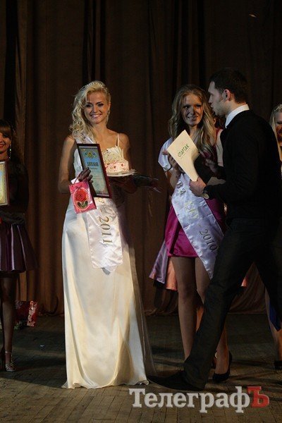 В Кременчуге выбрали королеву КрНУ (ФОТОРЕПОРТАЖ) В Кременчуге выбрали королеву КрНУ (ФОТОРЕПОРТАЖ)