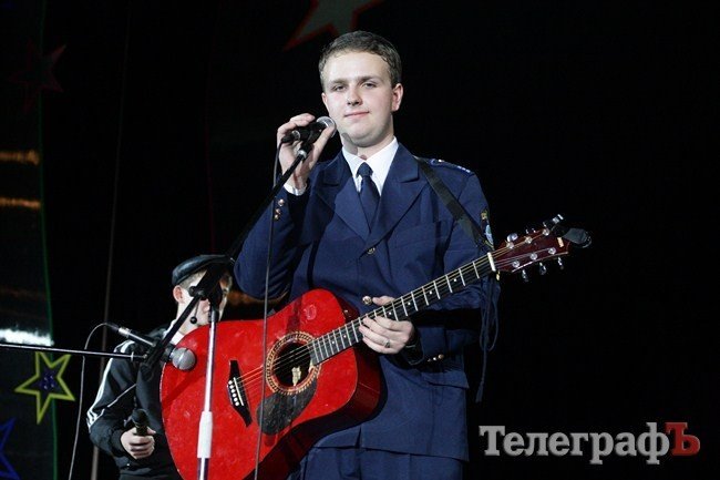 Победителем конкурса «Студент года-2011» стал любимец девочек и «Телеграфа» Леша Гедройц (ФОТОРЕПОРТАЖ) Победителем конкурса «Студент года-2011» стал любимец девочек и «Телеграфа» Леша Гедройц (ФОТОРЕПОРТАЖ)