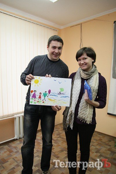 В Кременчуге будущие папы рисовали картины на животах будущих мам (ФОТО) В Кременчуге будущие папы рисовали картины на животах будущих мам (ФОТО)