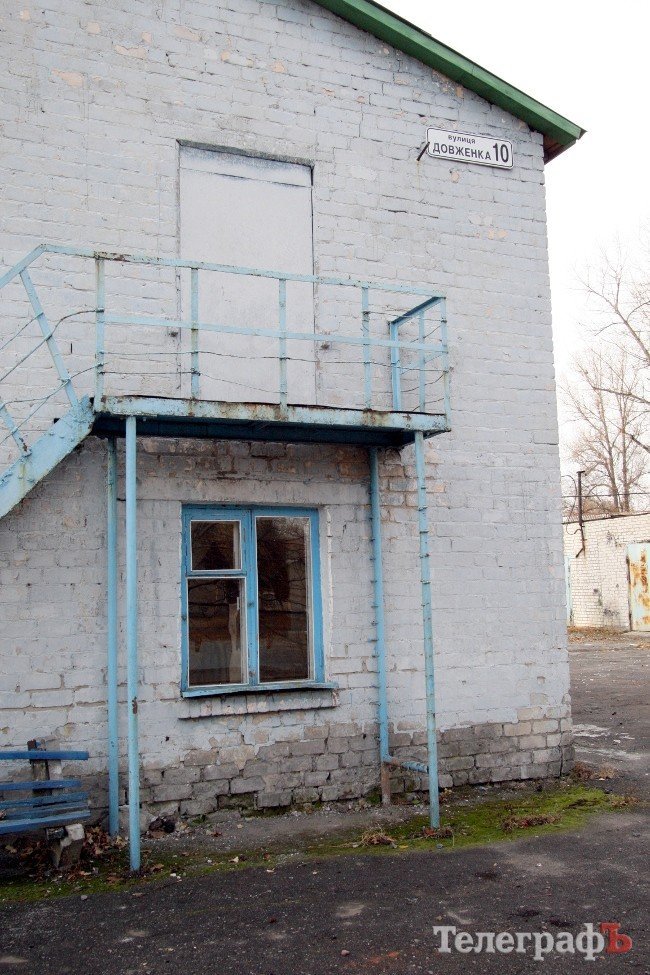 Здание на Молодежном (ул. Довженко,10) Здание на Молодежном (ул. Довженко,10)