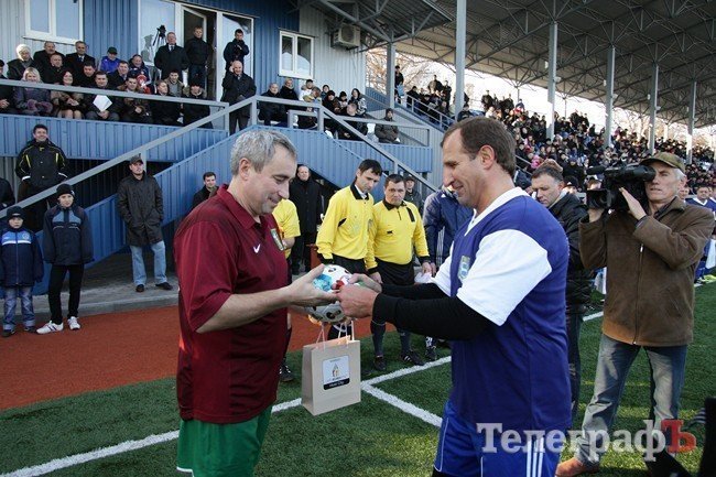 Дружеский матч между Мэром и его командой с коллегами из Харькова Дружеский матч между Мэром и его командой с коллегами из Харькова