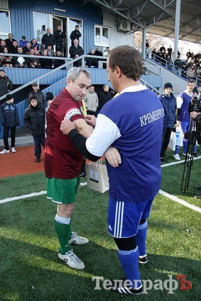 Дружеский матч между властями Кременчуга и их коллегами из Харькова Дружеский матч между властями Кременчуга и их коллегами из Харькова