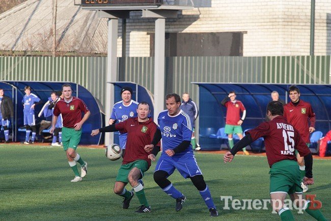 Мэр и его команда сыграли в футбол со своими харьковскими коллегами (ФОТОРЕПОРТАЖ) Мэр и его команда сыграли в футбол со своими харьковскими коллегами (ФОТОРЕПОРТАЖ)