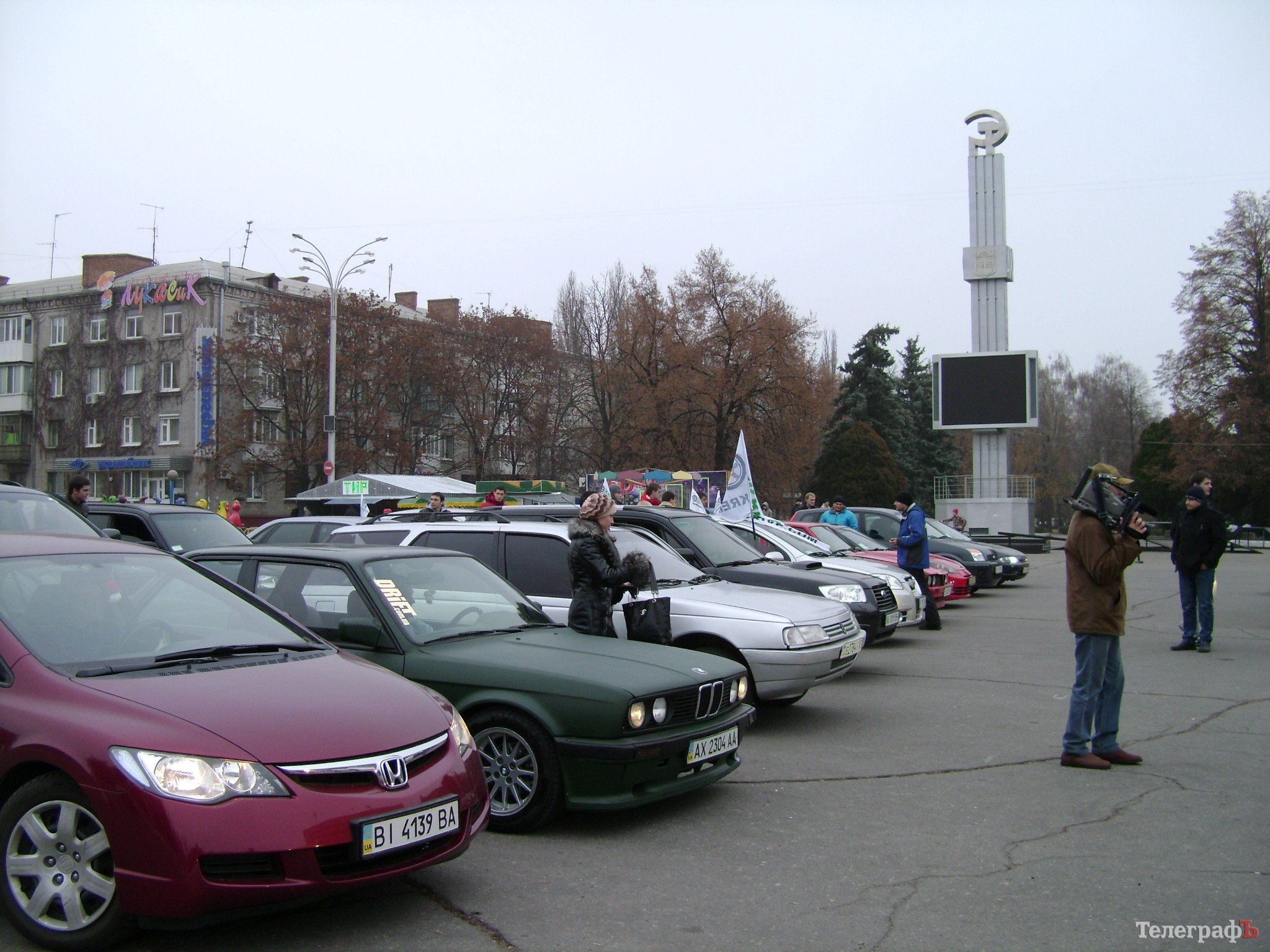 В Кременчуге автомобилисты почтили память жертв ДТП (ФОТО, ВИДЕО) В Кременчуге автомобилисты почтили память жертв ДТП (ФОТО, ВИДЕО)