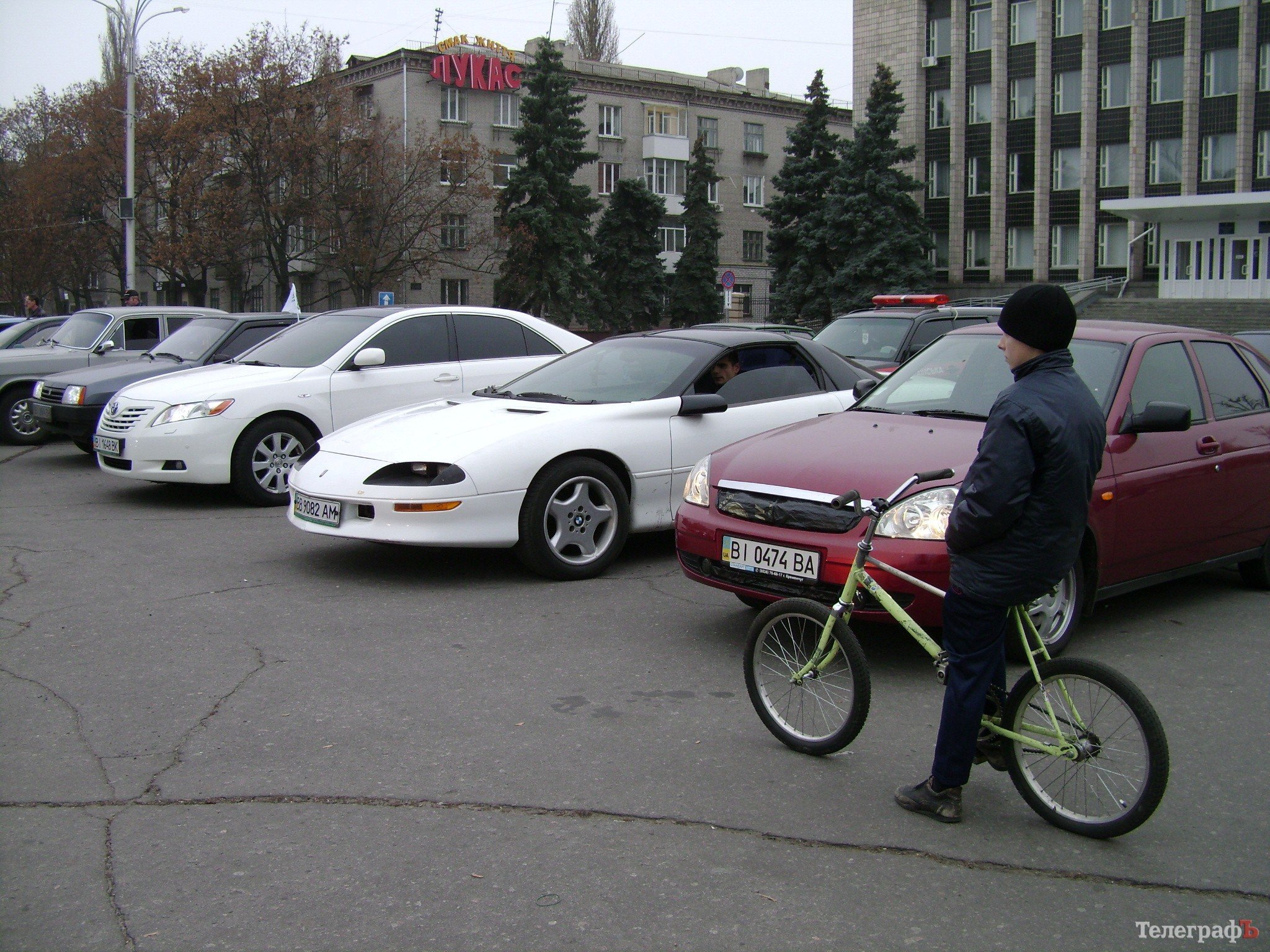 В Кременчуге автомобилисты почтили память жертв ДТП (ФОТО, ВИДЕО) В Кременчуге автомобилисты почтили память жертв ДТП (ФОТО, ВИДЕО)