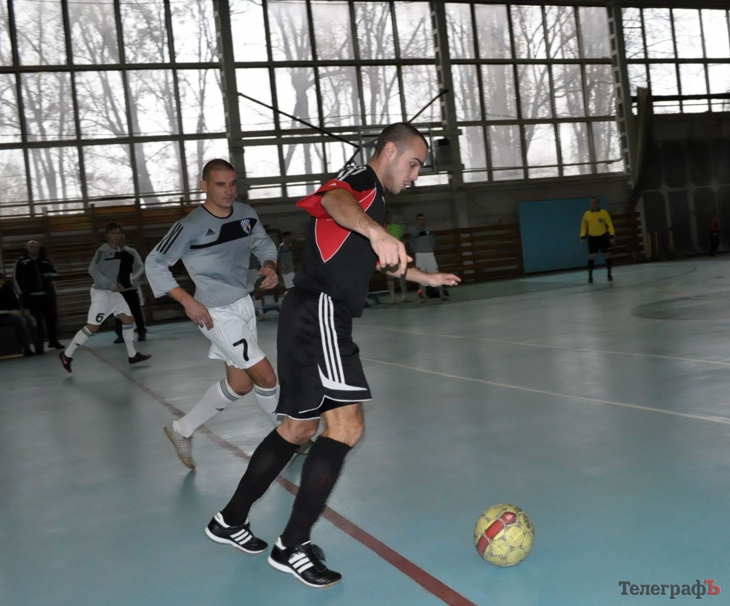 ФУТЗАЛ. Чемпионат Кременчуга. Первая разборка фаворитов. ФУТЗАЛ. Чемпионат Кременчуга. Первая разборка фаворитов.