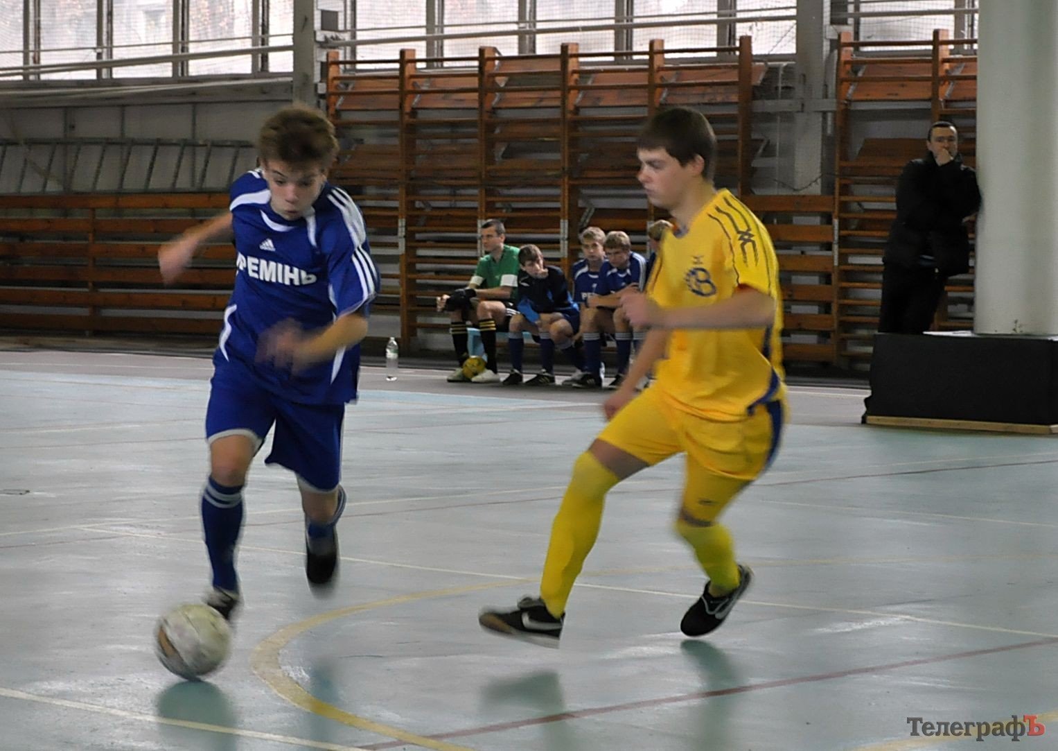 ФУТЗАЛ. Чемпионат Кременчуга. Первая разборка фаворитов. ФУТЗАЛ. Чемпионат Кременчуга. Первая разборка фаворитов.