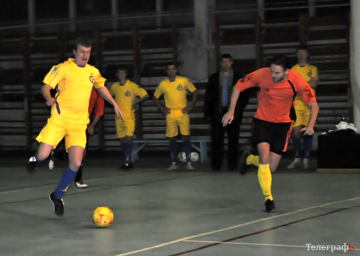 ФУТЗАЛ. Чемпионат Кременчуга. Первая разборка фаворитов. ФУТЗАЛ. Чемпионат Кременчуга. Первая разборка фаворитов.