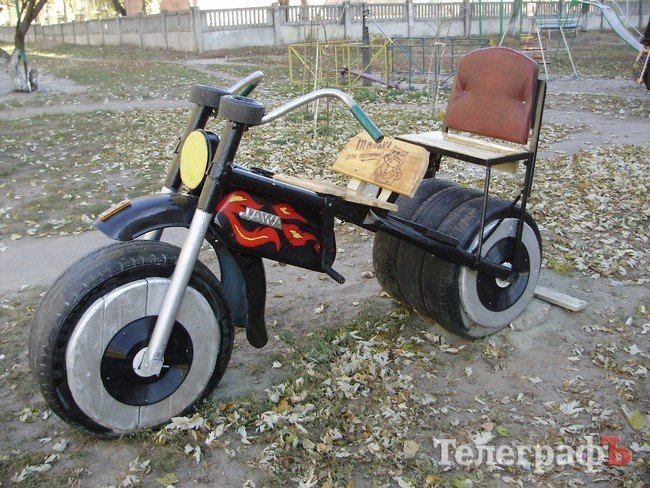 На Космической улице в Кременчуге поселилась Баба Яга (ФОТО) На Космической улице в Кременчуге поселилась Баба Яга (ФОТО)