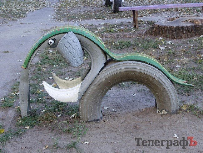 На Космической улице в Кременчуге поселилась Баба Яга (ФОТО) На Космической улице в Кременчуге поселилась Баба Яга (ФОТО)