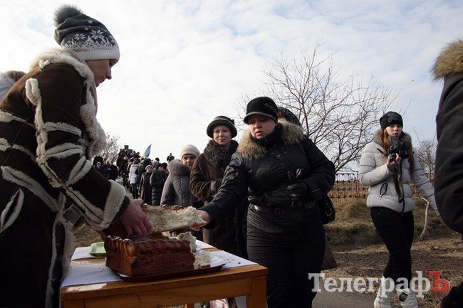 В Кременчуге почтили память жертв Голодомора (ФОТО) В Кременчуге почтили память жертв Голодомора (ФОТО)