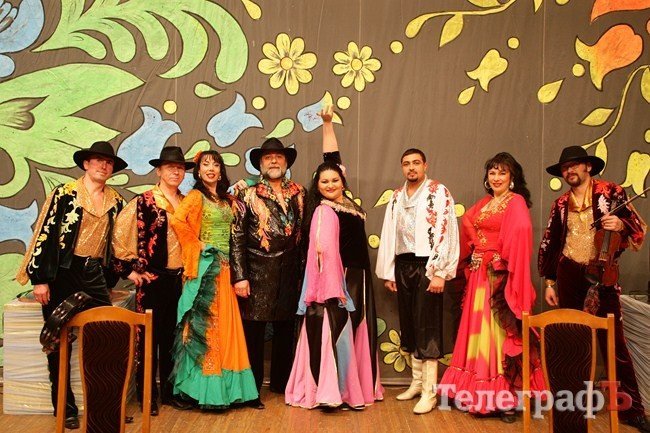 Цыганский музыкально-драматический театр "Романс" Цыганский музыкально-драматический театр "Романс"