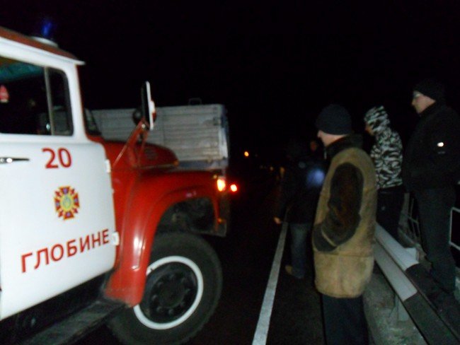 ДТП на мосту через речку Сула 27 ноября 2011г. ДТП на мосту через речку Сула 27 ноября 2011г.