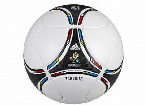 ЕВРО-2012. 2 декабря состоялась жеребьёвка главного европейского футбольного турнира четырёхлетия. ЕВРО-2012. 2 декабря состоялась жеребьёвка главного европейского футбольного турнира четырёхлетия.