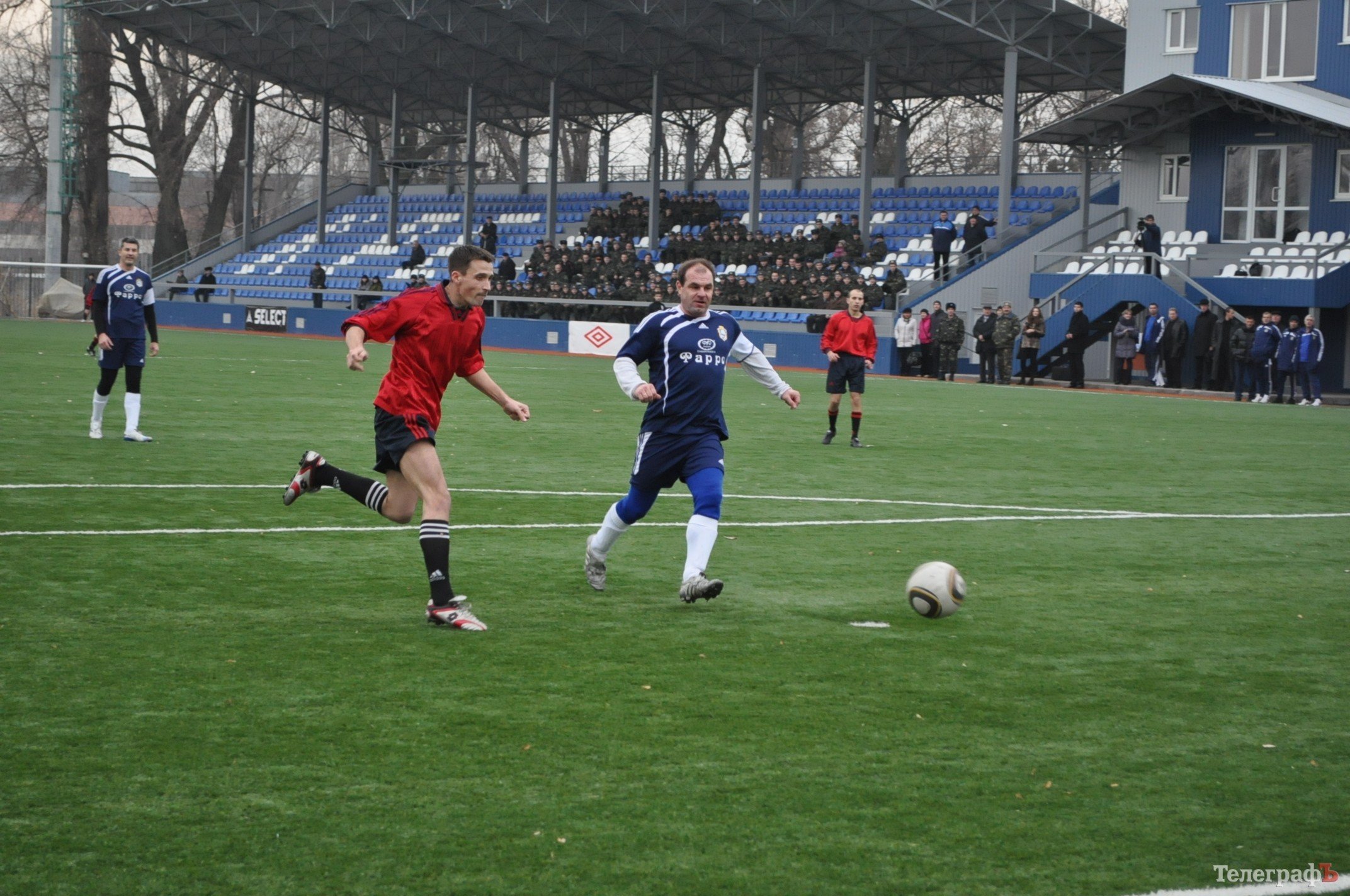 Военные обыграли чиновников в футбол (ФОТО) Военные обыграли чиновников в футбол (ФОТО)