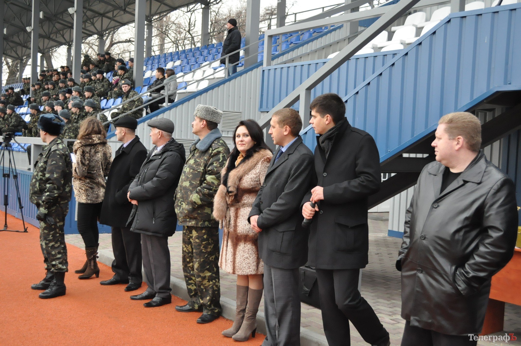 Военные обыграли чиновников в футбол (ФОТО) Военные обыграли чиновников в футбол (ФОТО)