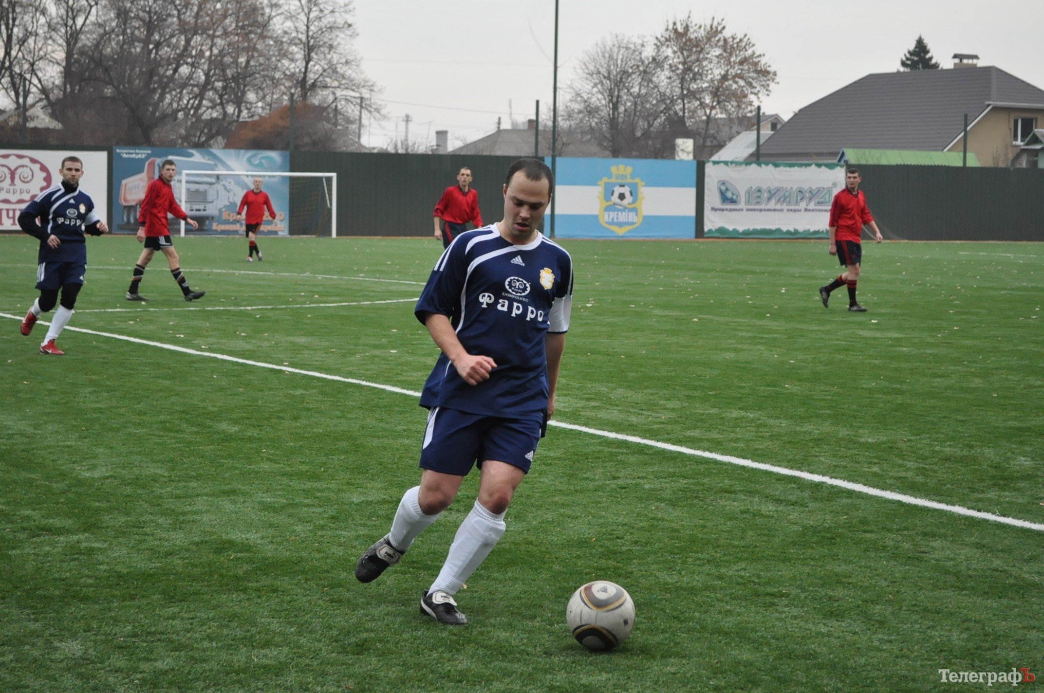 Военные обыграли чиновников в футбол (ФОТО) Военные обыграли чиновников в футбол (ФОТО)