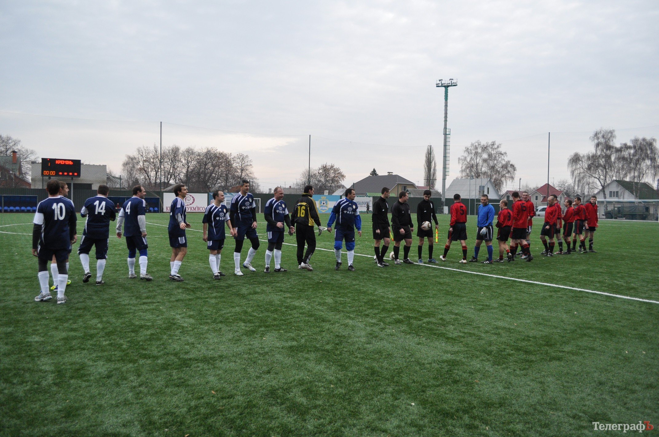 Военные обыграли чиновников в футбол (ФОТО) Военные обыграли чиновников в футбол (ФОТО)