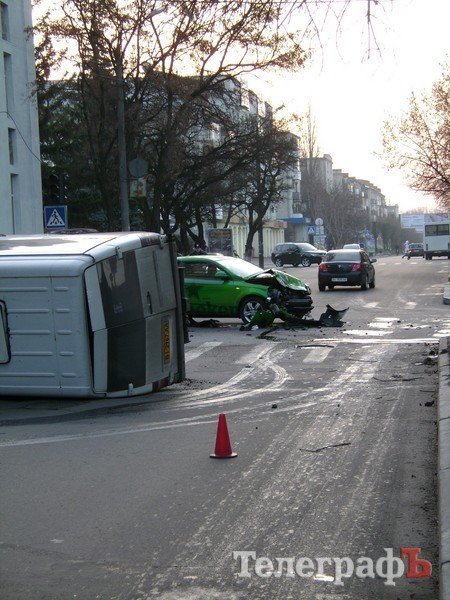 ДТП на перекрестке ул.Октябрьская и ул.Победы ДТП на перекрестке ул.Октябрьская и ул.Победы