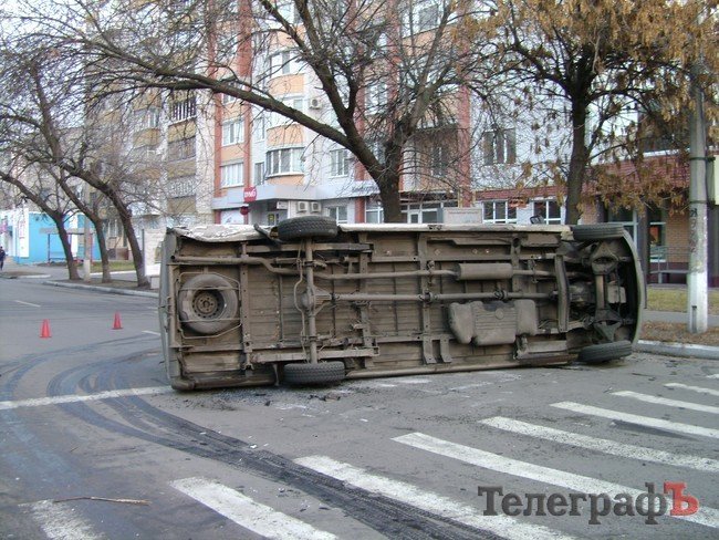 ДТП на перекрестке ул.Октябрьская и ул.Победы ДТП на перекрестке ул.Октябрьская и ул.Победы