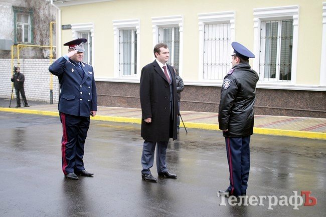 Крюковские милиционеры отпраздновали новоселье (ФОТОРЕПОРТАЖ) Крюковские милиционеры отпраздновали новоселье (ФОТОРЕПОРТАЖ)