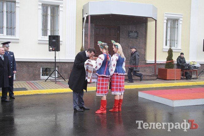 Крюковские милиционеры отпраздновали новоселье (ФОТОРЕПОРТАЖ) Крюковские милиционеры отпраздновали новоселье (ФОТОРЕПОРТАЖ)